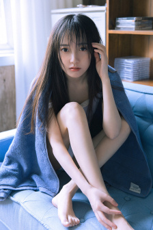 李雨儿一家三口的照片
